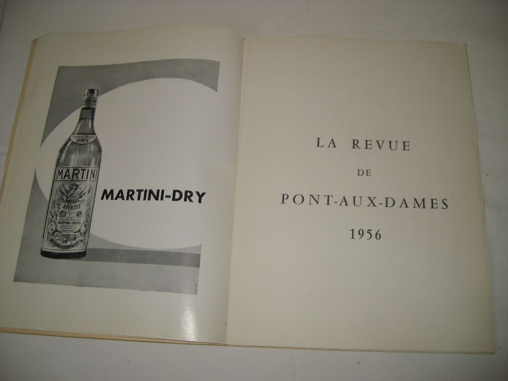  - Au Thtre de Paris. Programme de la pice : La revue de Pont-aux-Dames 1956.