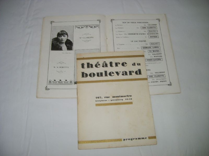  - Deux programmes du Thtre du Boulevard. Paris.