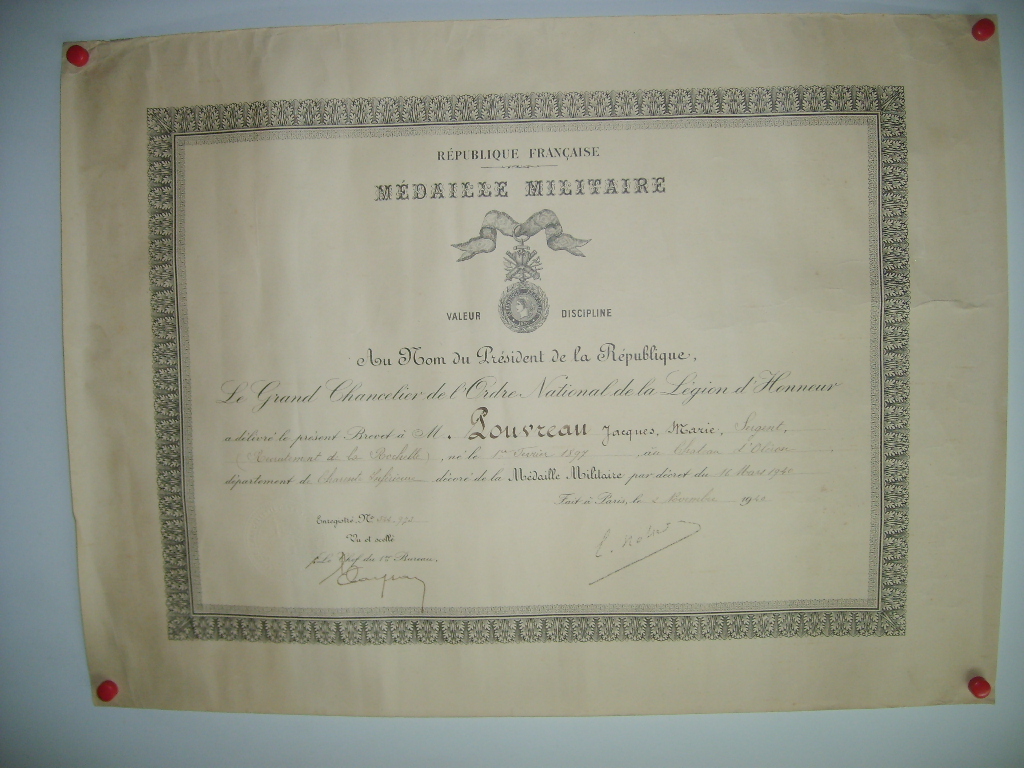 - Brevet de Mdaille Militaire dlivr  M. Pouvreau Jacques, Marie, Sergent.