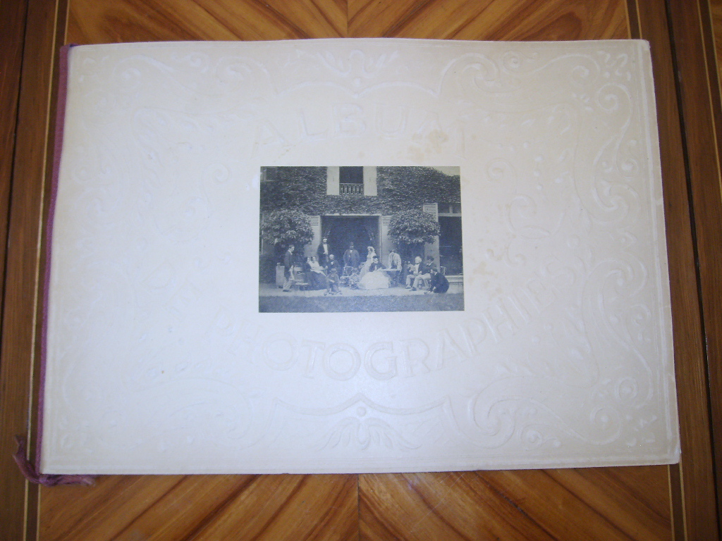  - Album de photographies. Dans l'intimit de personnages illustres 1855-1915. 10me album.